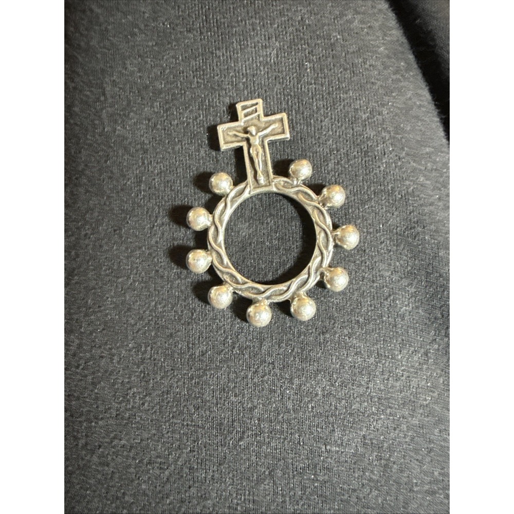 Vintage Silver Tone One Decade Pocket Cross Crucifix Finger Rosary Ring